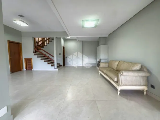 Casa de Condomínio nal Rua Gustavo Schimdt, 520 m² privativos, bairro Três Figueiras
