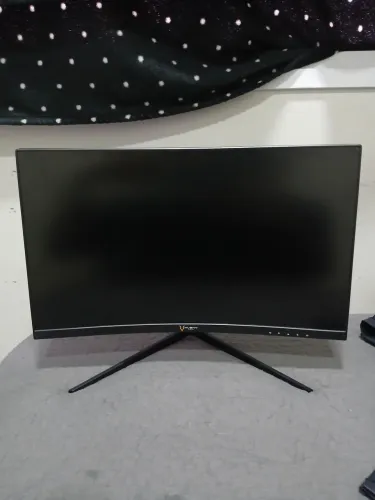 Monitor Husky Gaming Tela Quebrada