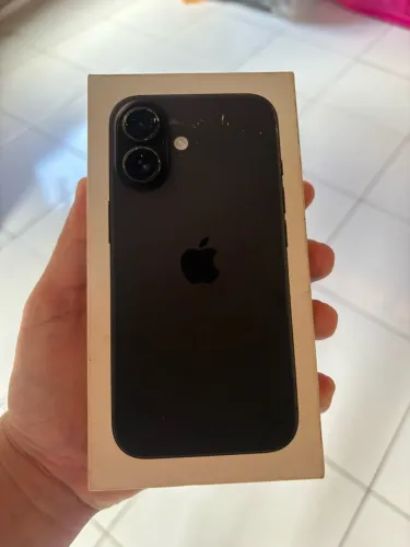 iPhone 16 128GB semi novo