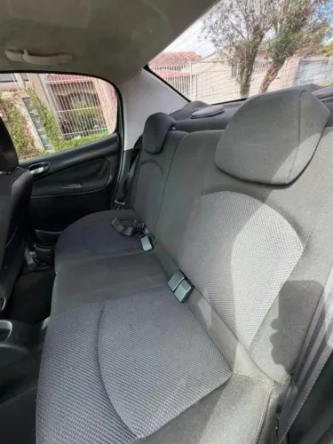 Peugeot 207 Sedan Passion XS 1.6 Flex 16V 4P 2011