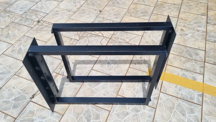Pes de mesa estilo industrial