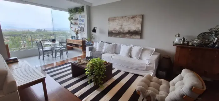 Apto na Barra,Vista maravilhosa com Salão, varandão, lavabo, 4 quartos 1 suite pertinho do