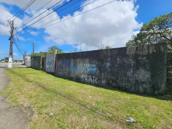 Terreno À Venda na principal da Santa Lúcia