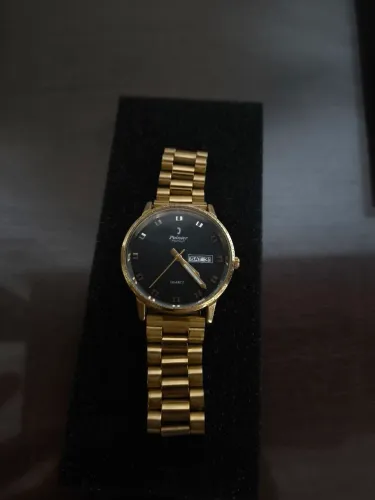 Relógio Pointer Dourado Fundo Preto NO D156