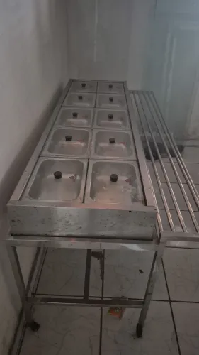 Self service- saladeira