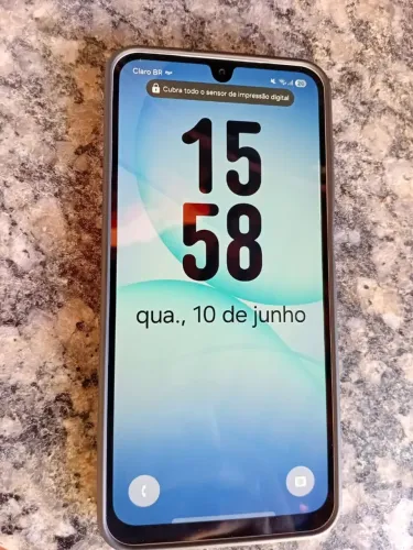 Samsung Galaxy A17 com IA 256GB 8GB RAM Câmera de 50MP Tela de 6.7" NFC IP54 - Cinza