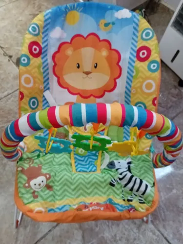Cadeira de descanso balanço toca ?