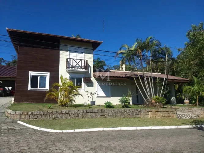 Casa em condomínio com 6 quartos no Cacupé, Florianópolis