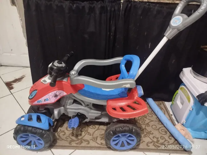Vendo motoca infantil 
