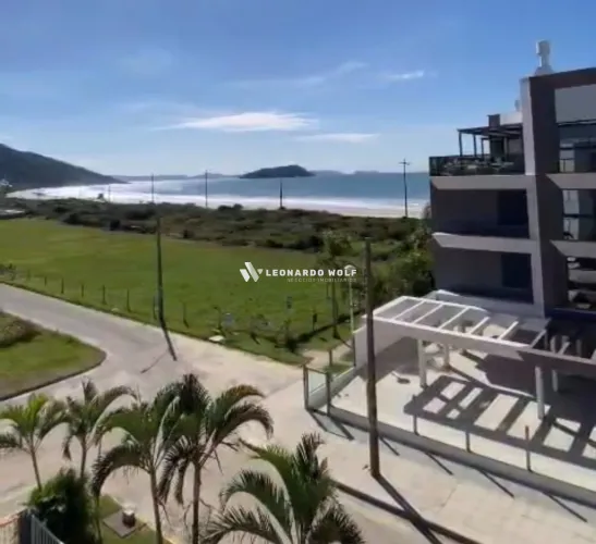 A VENDA NA PRAIA DE PALMAS, 30 METROS DO MAR, COM 3 DORMITÓRIOS SENDO UMA SUÍTE
