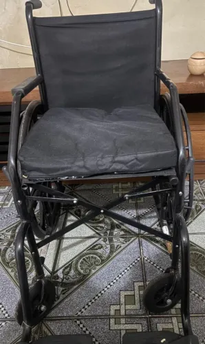 Vendo cadeira de roda 