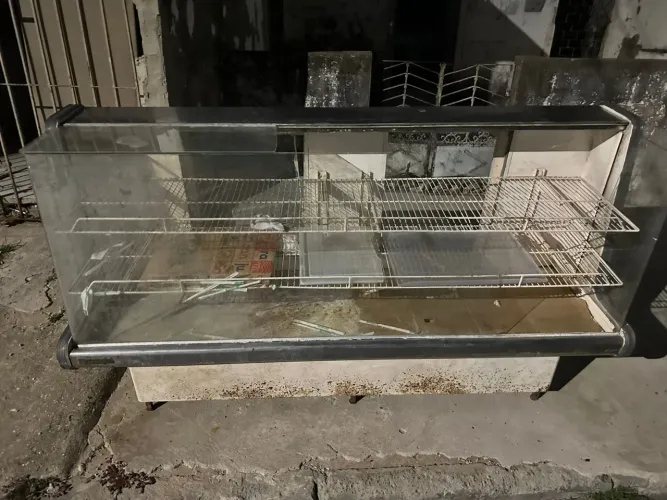 Prateleira pra vender rápido aceito a menos