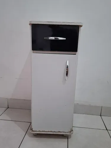 Armário pequeno