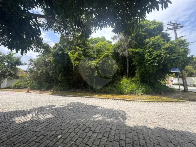 Terreno à venda em Caravelas - RJ