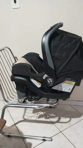 Cadeirinha de carro.