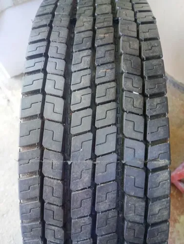 Pneu para caminhão ?