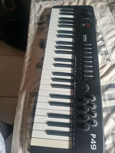 Controlador MIDI AMW P49 TECLAS