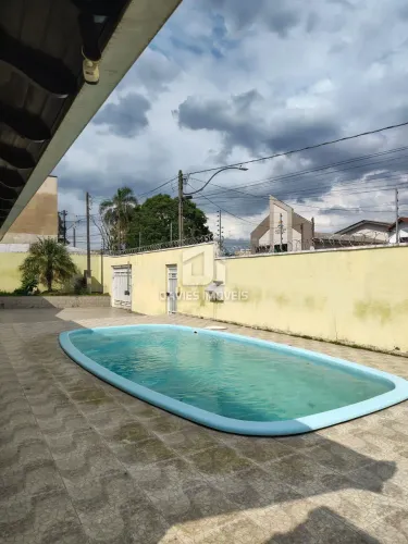 Casa com 2 residências à venda em Piraquara/PR