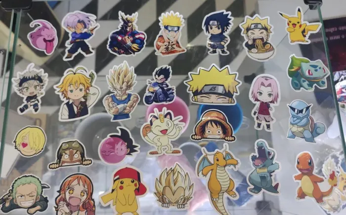 ADESIVOS PERSONALIZADOS - ANIMES, TIMES, CATÓLICOS, DESENHOS E MUITO MAIS!
