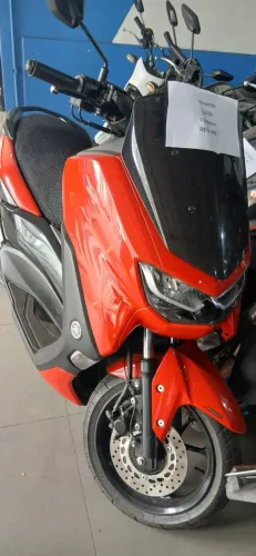 nmax 2024 vermelha