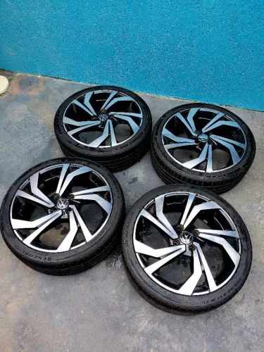 Rodas aro 17 / Modelo Jetta