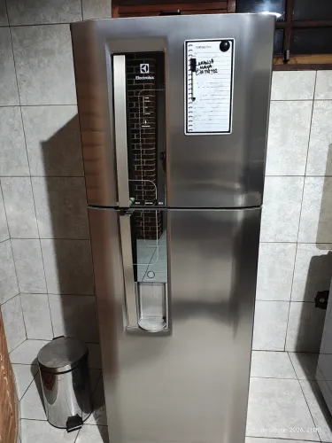Refrigerador Electrolux DF42X Com Dispenser