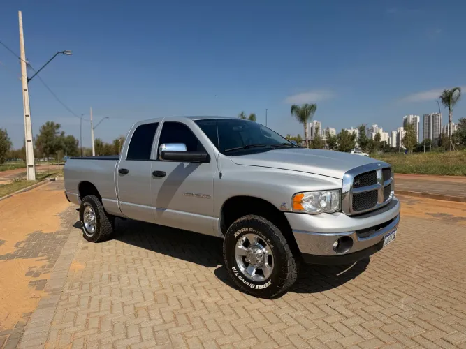 Dodge Ram 2500 H.duty 5.9 SLT 24V CD 4X4 Dies. 2005