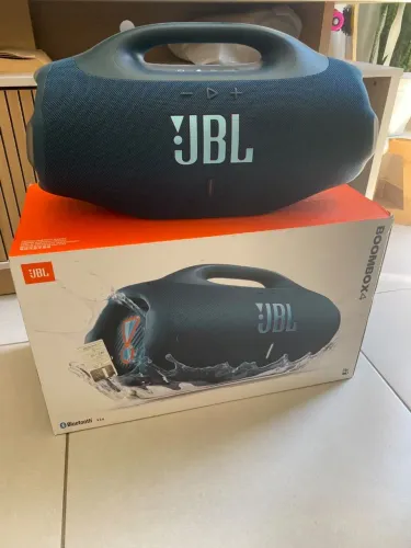 JBL Boombox 4