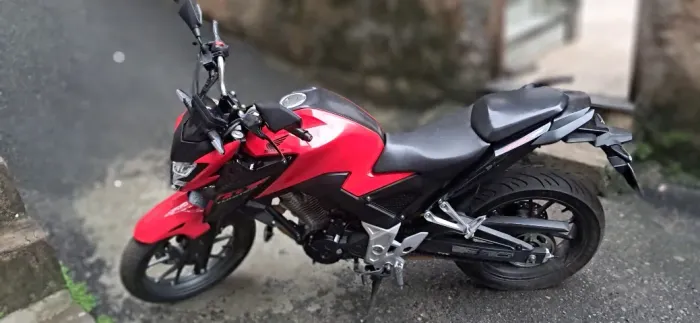 Vendo Honda Cb twister 300F