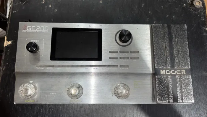 PEDALEIRA MOOER GE200