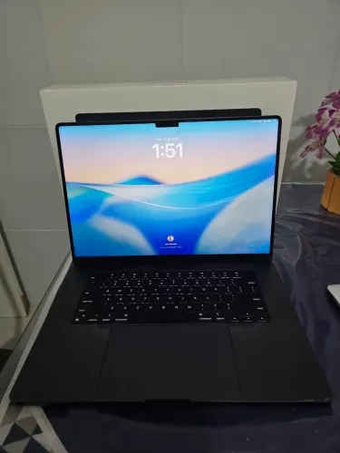 MacBook Pro 16? Apple M3 Pro | 36 GB RAM | 512 GB SSD | Estado Impecável