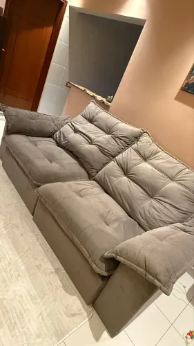 Sofá Retrátil e Reclinável 2,30m em Suede - Conservado