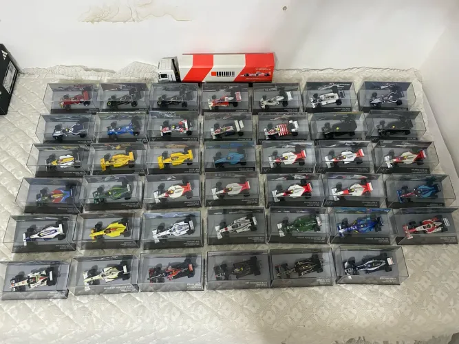 Coleção Lendas do Automobilismo Brasileiro - completa 41 carros + 10 carros F1 e brindes
