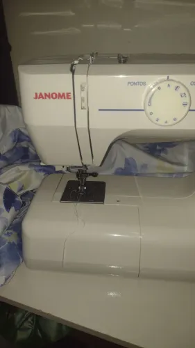 Máquina de costura JANOME