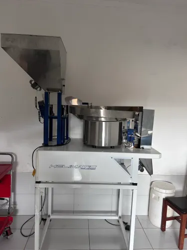 Máquina de Helimatic JHM