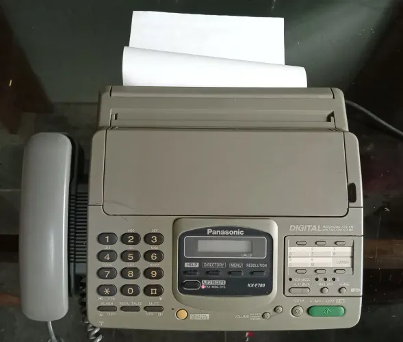 Aparelho de Fax telefônico Panasonic KX-F780 