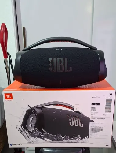JBL BOMBOX 03