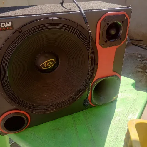 Vendo caixa de som para carro