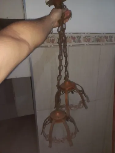 Par de Lustres de ferro e vidros de cristais marrom
