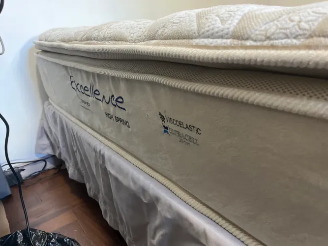 Colchão casal orbhes 450 reais 