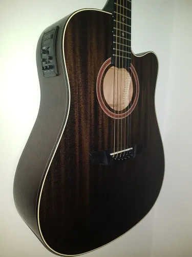 Violão strinberg SD200c em estado de zero!