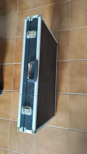 Hard Case Preta