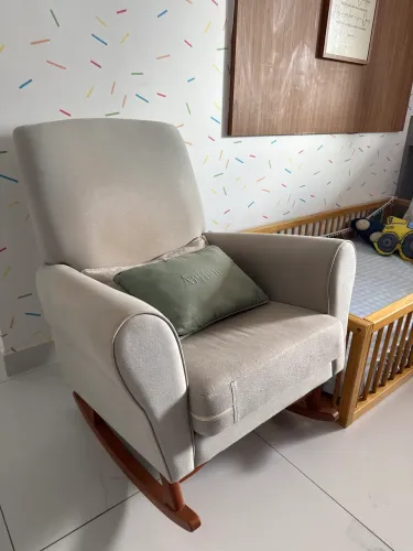 Cadeira de amamentação de linho 