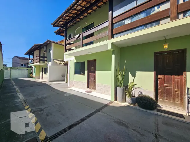 Casa de 02 suítes, em pequeno condomínio - Novo Horizonte