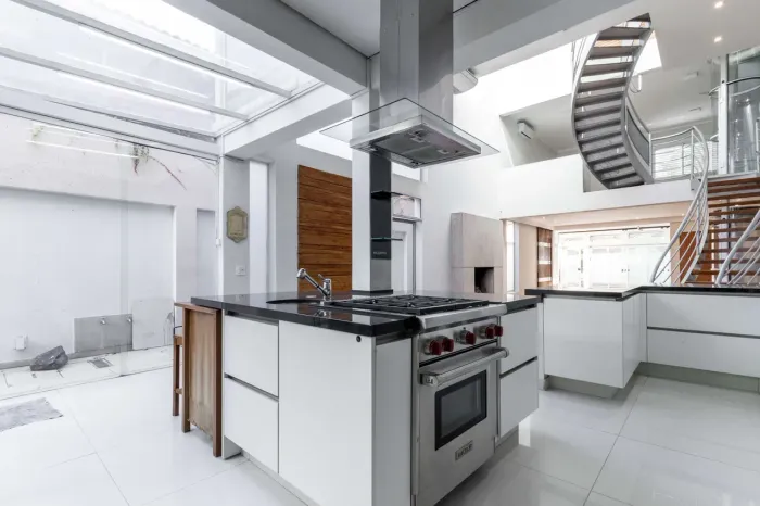 Casa com elevador e solário