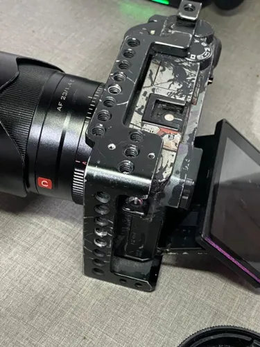 Sony A6500 + Viltrox 23mm + Sony 128GB + Cage Smaillrig 