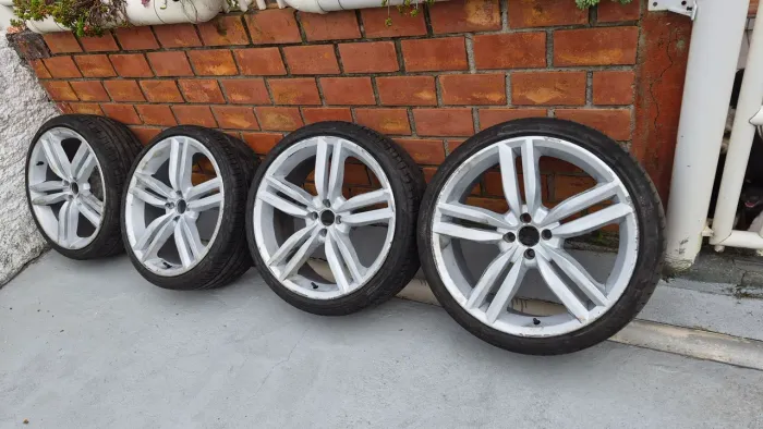 Rodas aro 20, furacão 4x100, pneus 225/35.