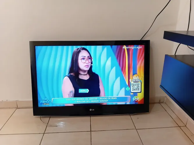 TV LG 42 polegadas LCD digital integrado/NAO E SMART 