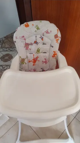 Cadeirinha de alimentação