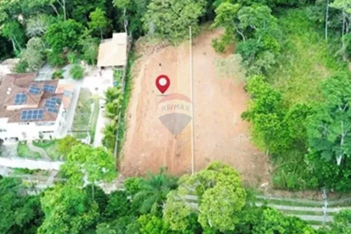 Vendo terreno na rua vigida no bairro Bela Vista - Rio Bonito/RJ.
